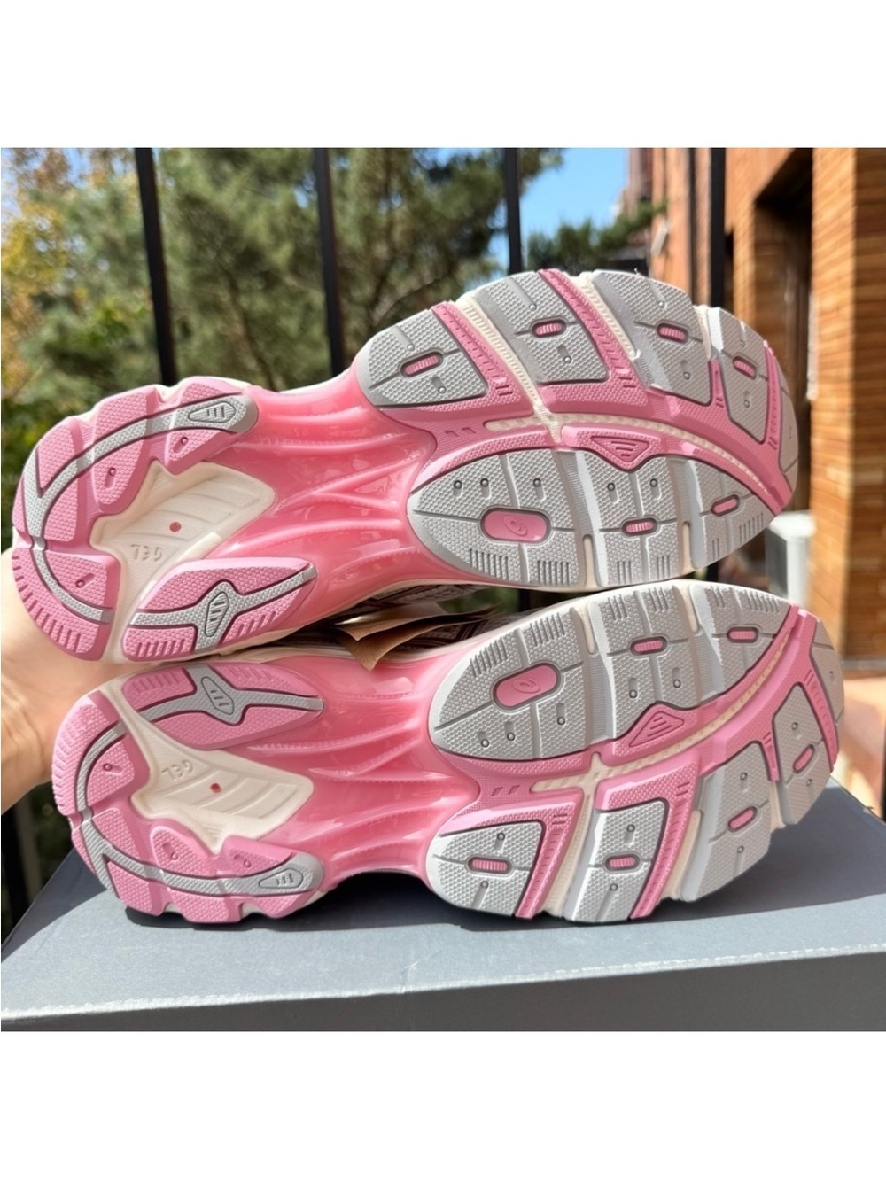 New ASICS GT-2160 Sneakers Sweet Pink White Women's Size 8.5 - Picture 9 of 10